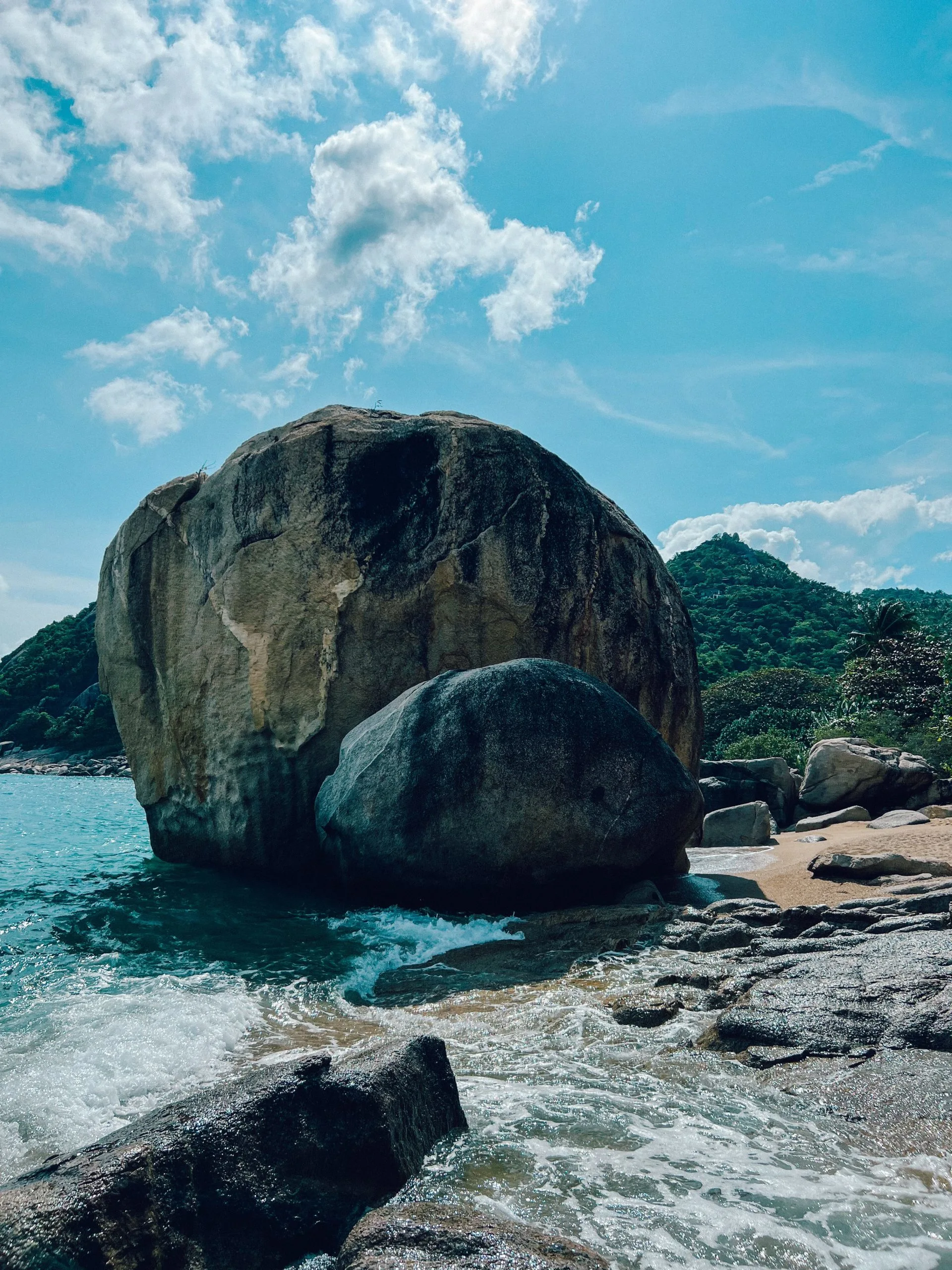 Tanote Bay
